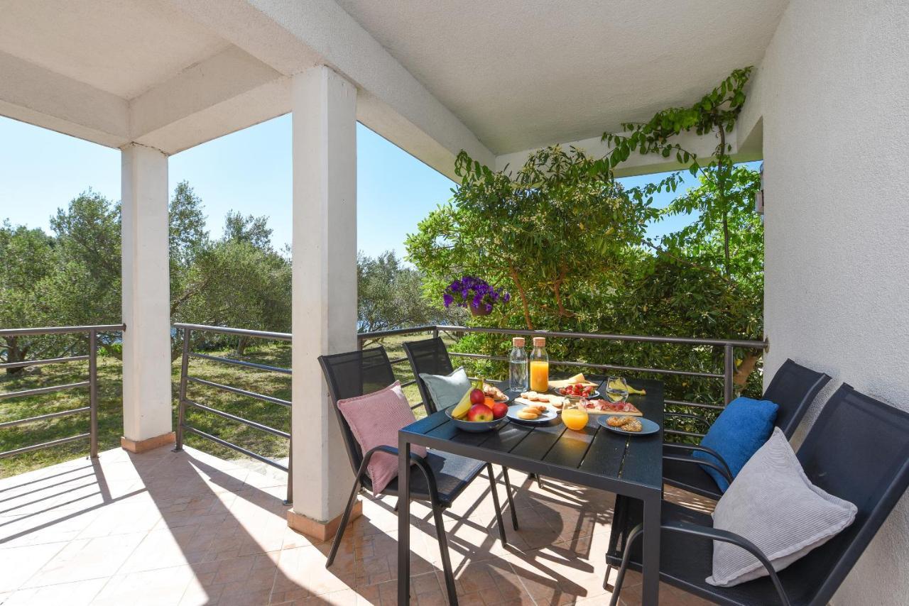Malako Family Apartments Seline Kültér fotó