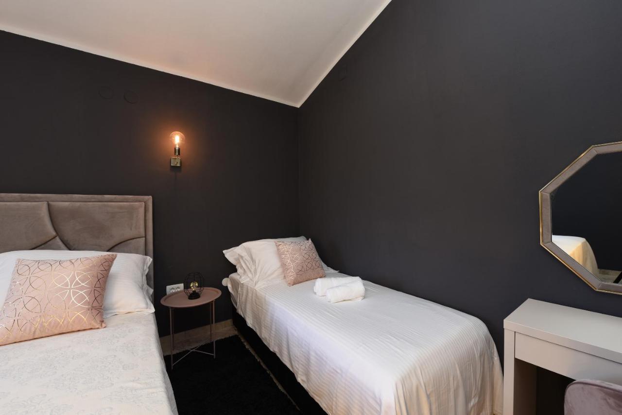 Malako Family Apartments Seline Kültér fotó