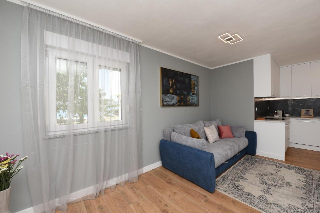 Malako Family Apartments Seline Kültér fotó