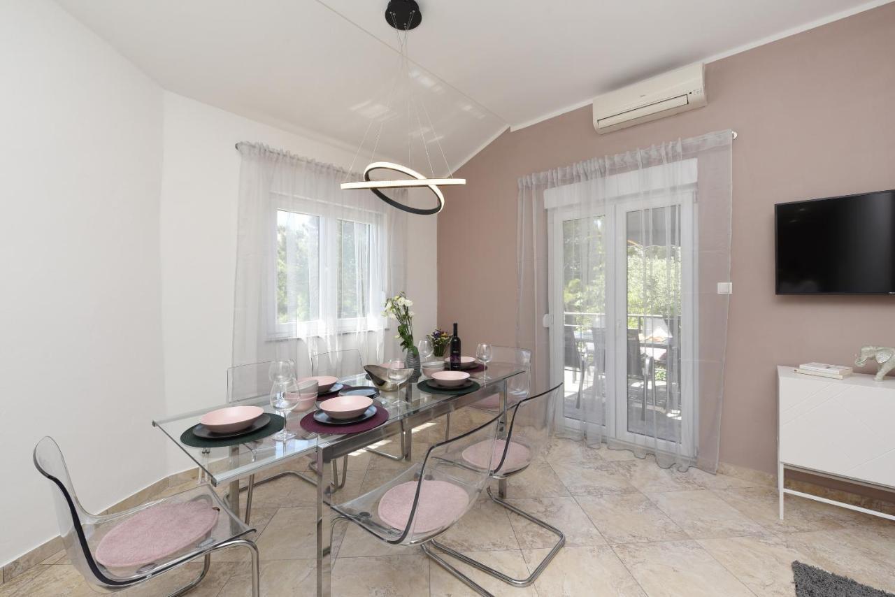 Malako Family Apartments Seline Kültér fotó